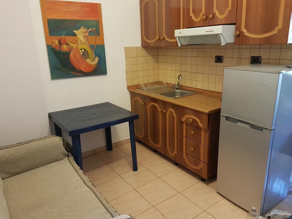 Ilias Vila Melpo Apartments מראה חיצוני תמונה