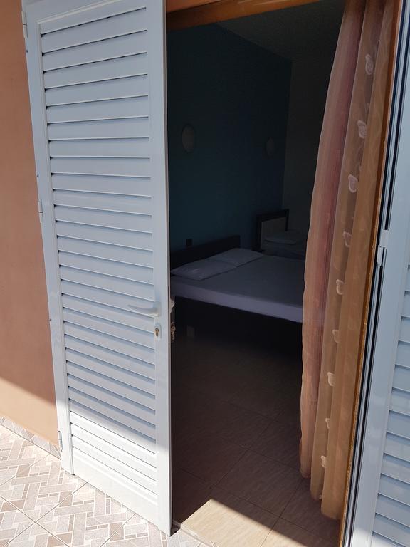 Ilias Vila Melpo Apartments מראה חיצוני תמונה